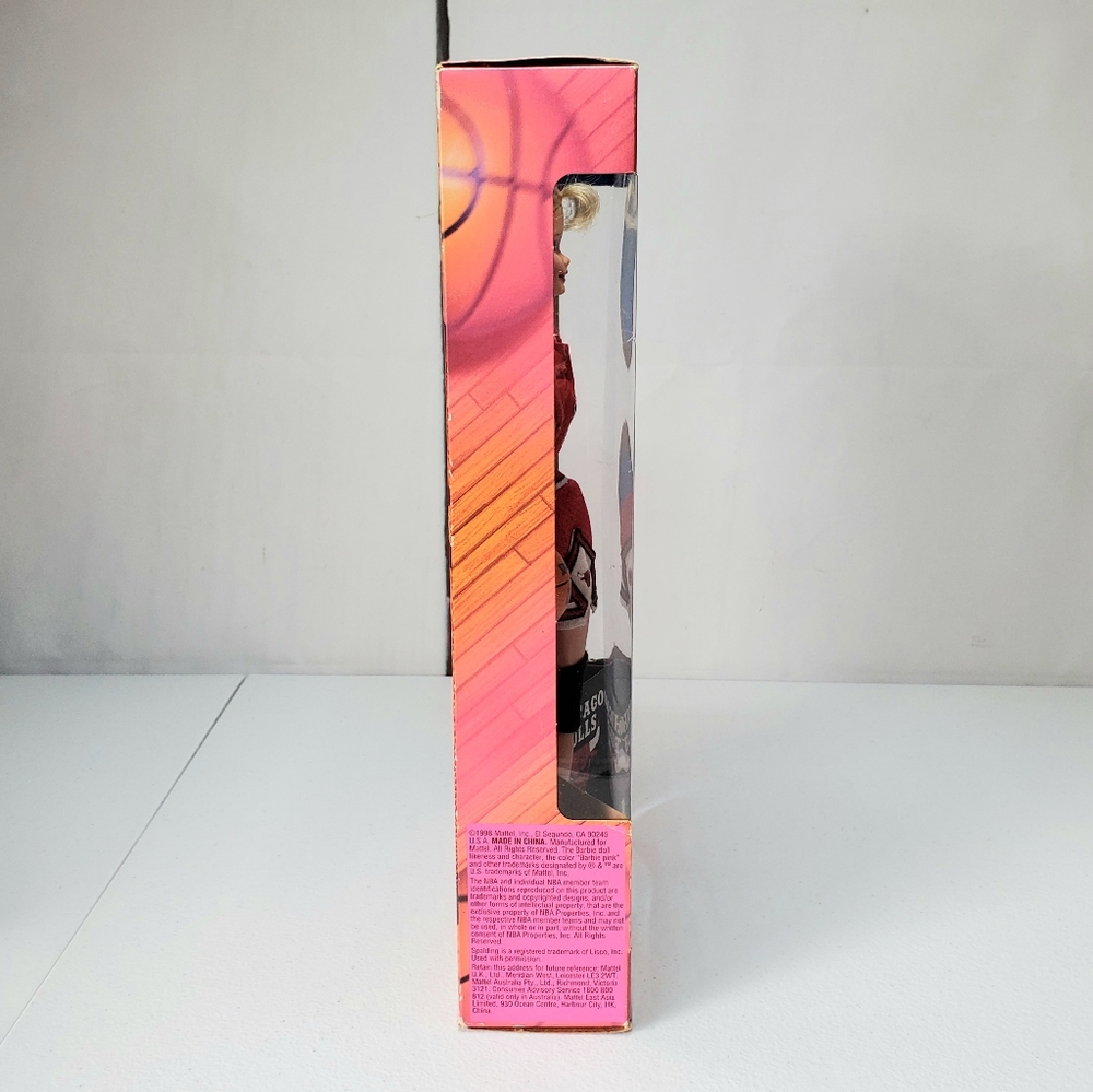 *SOLD* Mattel Officially Licensed NBA Chicago Bulls Barbie '98 Collectible Doll - Picture 4 of 14